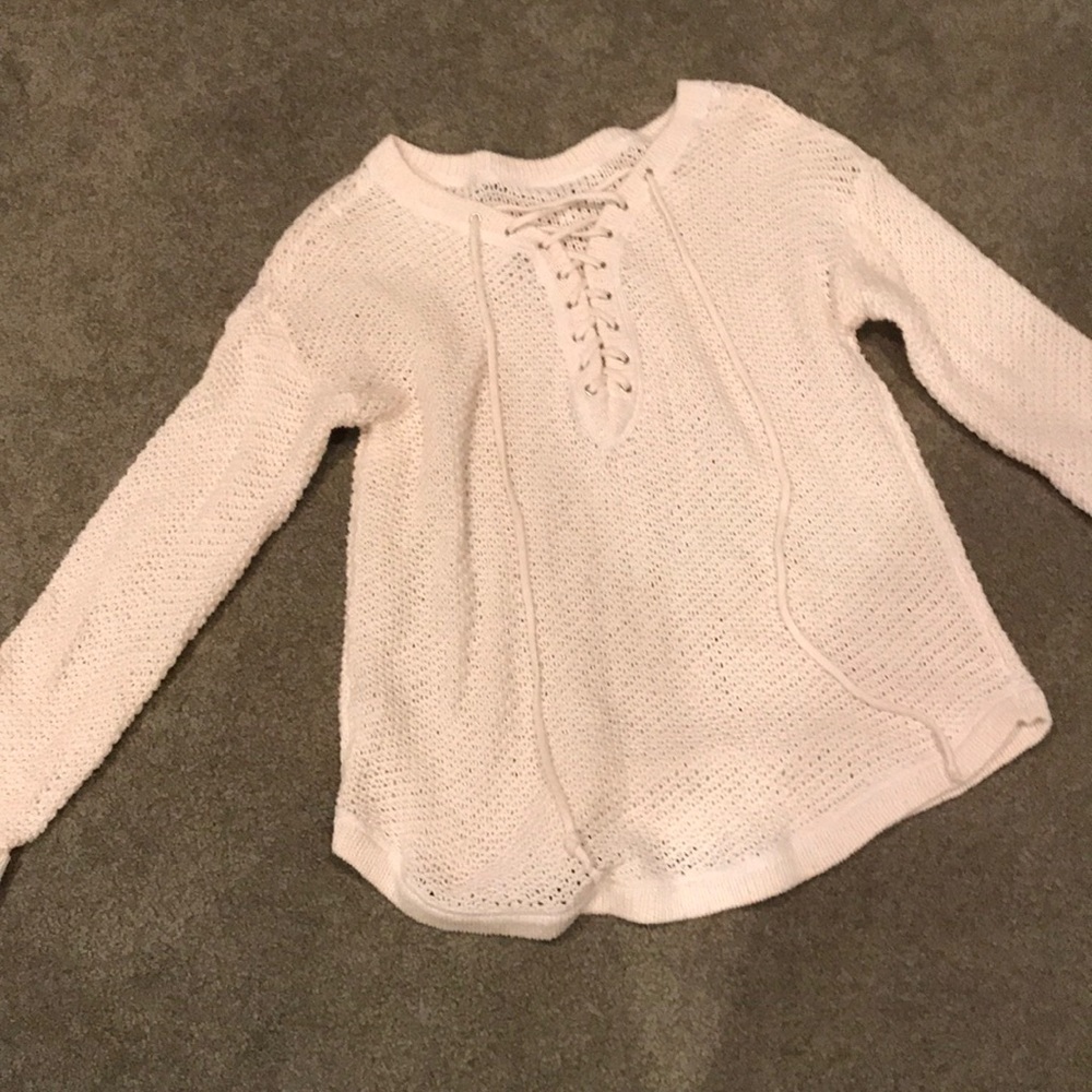 Light weight sweater